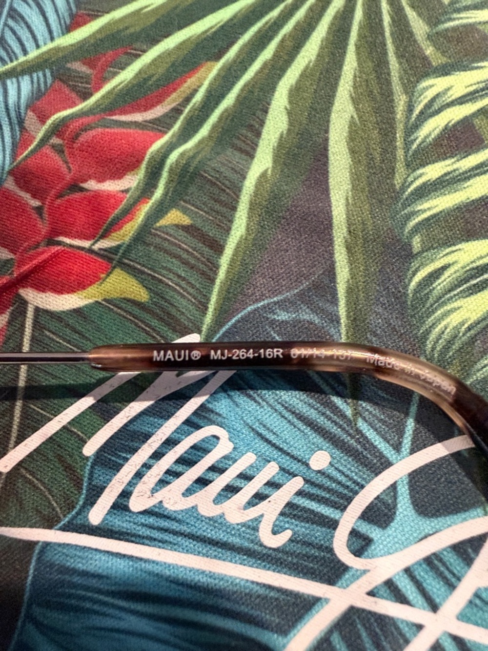 Maui Jim Aviator Sunglasses - Silver Frame with Pink Mirrored Lenses - Picture 3 of 5